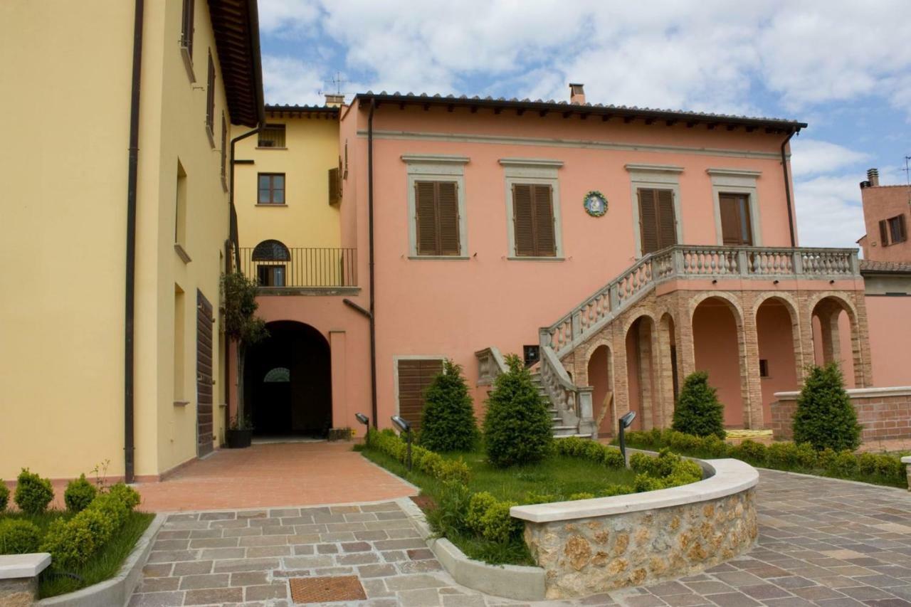 Borgo Di Gramugnana Aparthotel Usigliano ภายนอก รูปภาพ