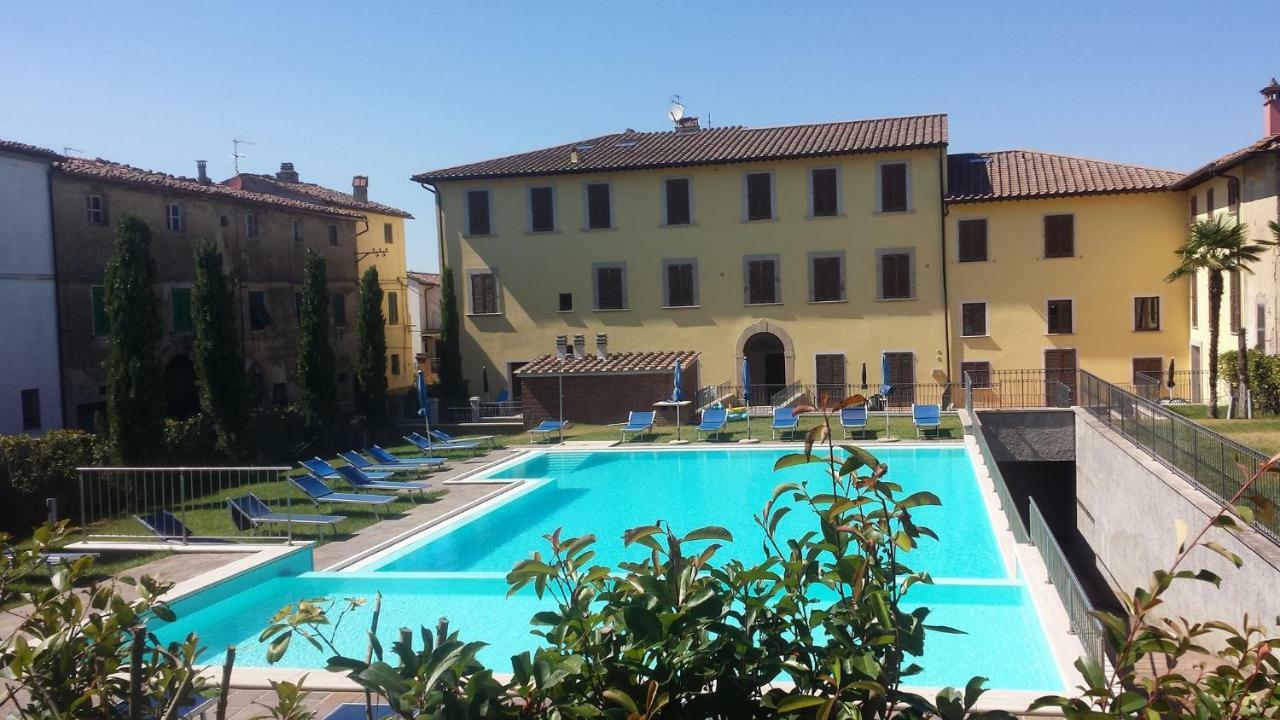 Borgo Di Gramugnana Aparthotel Usigliano ภายนอก รูปภาพ