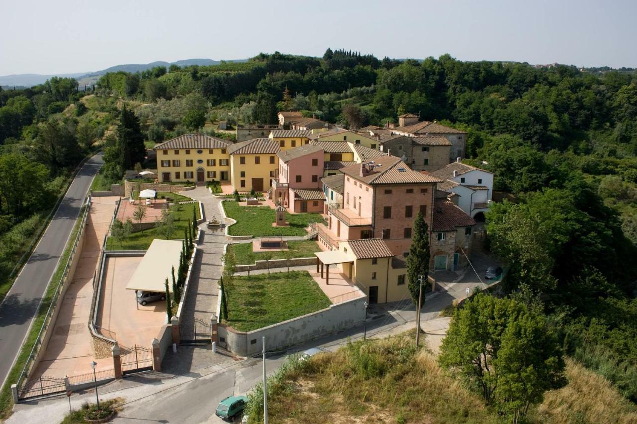 Borgo Di Gramugnana Aparthotel Usigliano ภายนอก รูปภาพ