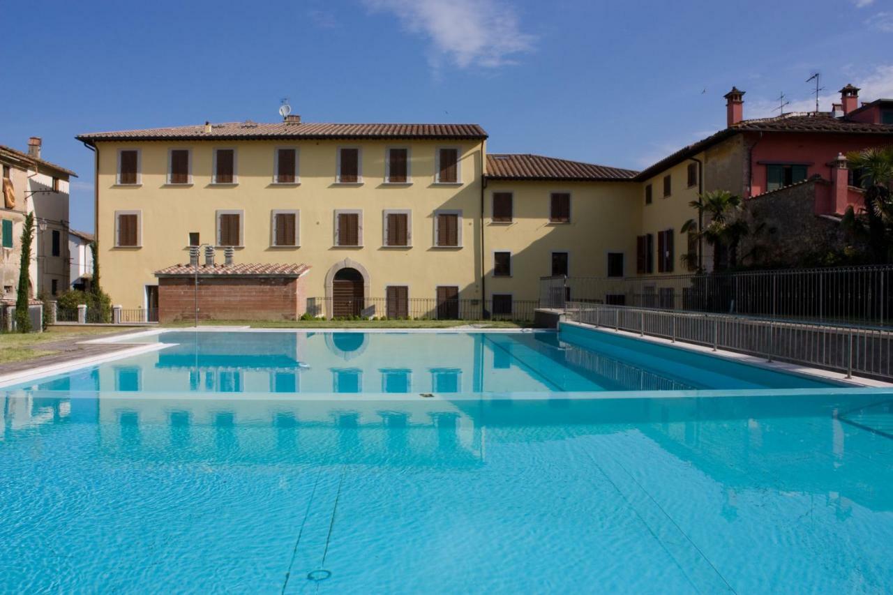 Borgo Di Gramugnana Aparthotel Usigliano ภายนอก รูปภาพ