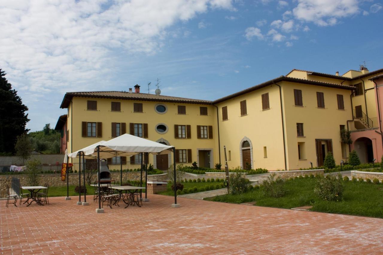 Borgo Di Gramugnana Aparthotel Usigliano ภายนอก รูปภาพ